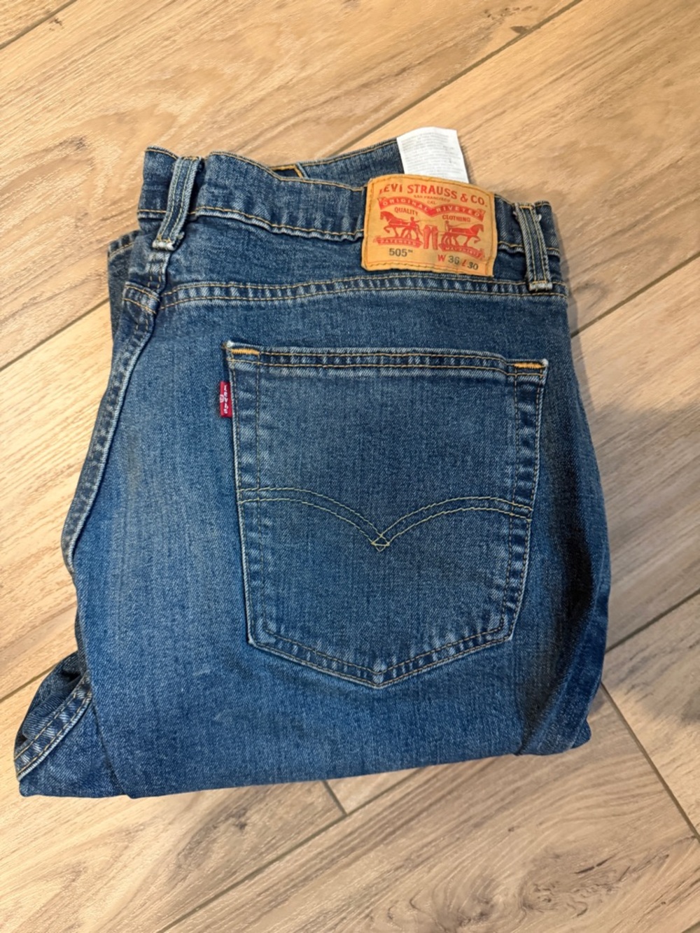 Levis 505 Jeans Mens 36x30 Blue Medium Wash Regular Fit Straight Leg